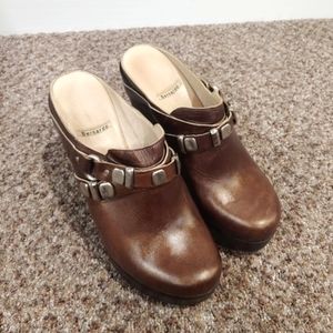 Bernardo Women's Brown Leather Wedges Clogs- Size 8 - 8 1/2